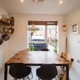 3 Bed House Manchester - EV Charger - Large Garden