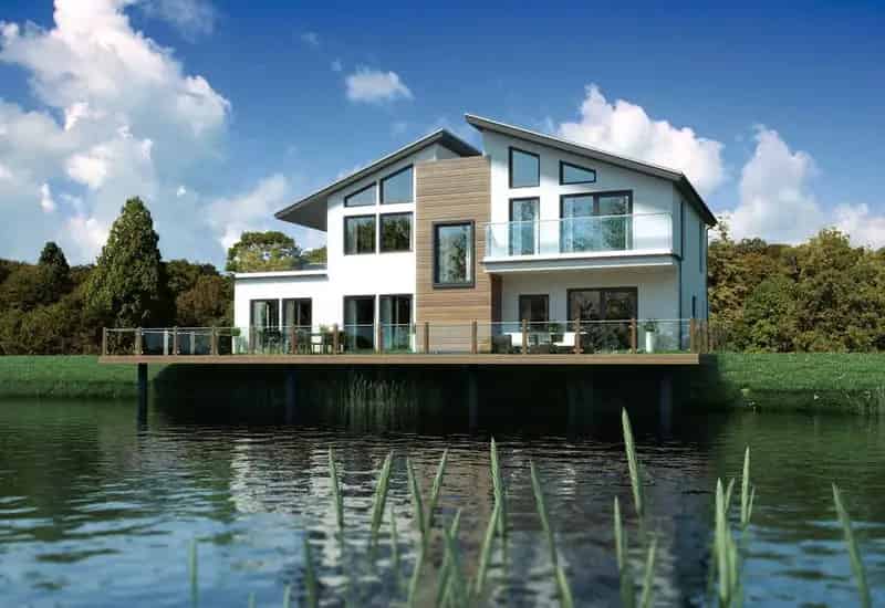 4 Bedroom Detached House for Sale - Lakeside Living