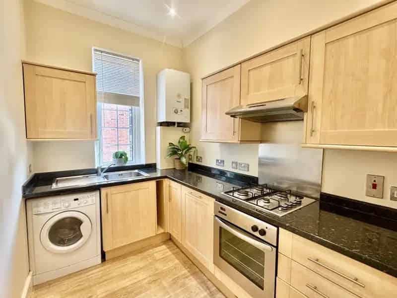 2 Bedroom Flat for Sale Folkestone Kent CT20
