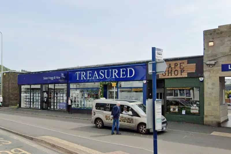 Town Centre Commercial Unit Main Train Station 576 sq ft