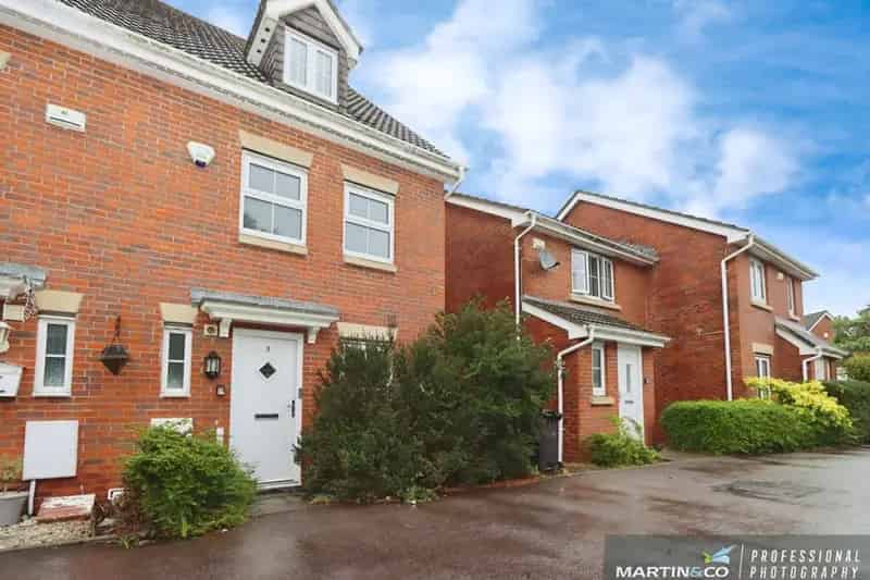 3 bedroom House
 For Sale