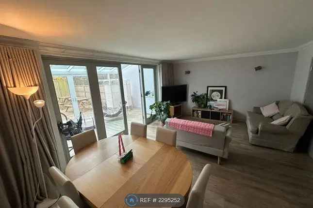 Semi-detached house to rent in Rodenhurst Road, London SW4