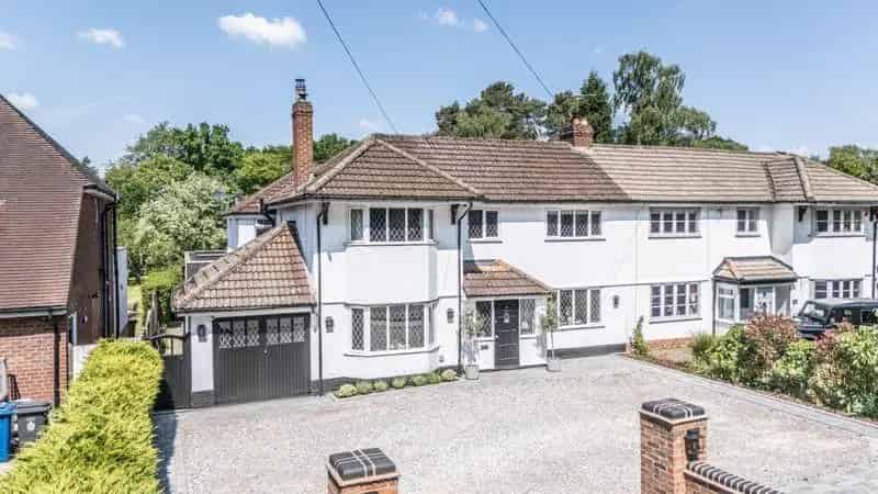 5 bedroom semi-detached house for sale