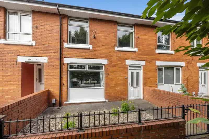 Three Bed Mid Terrace House Near Belfast City Centre