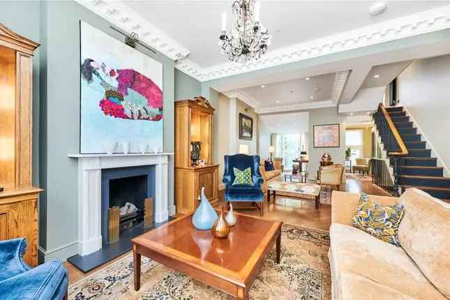 4 Bedroom Family Home for Sale in Chelsea