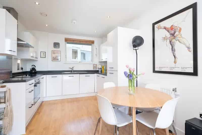 1 Bedroom Flat for Sale near Burgess Park