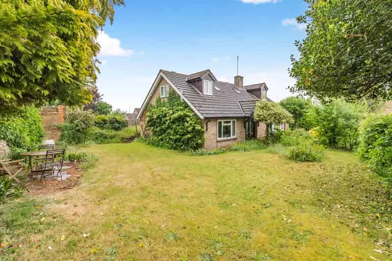 4 Bedroom Detached House Walgrave Northampton
