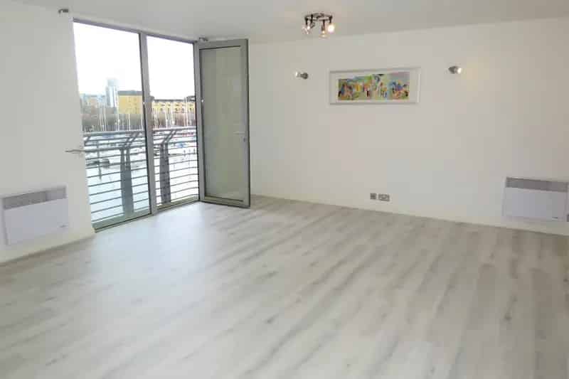 Penarth Marina Apartment Stunning Water Views 2 Beds 2 Baths