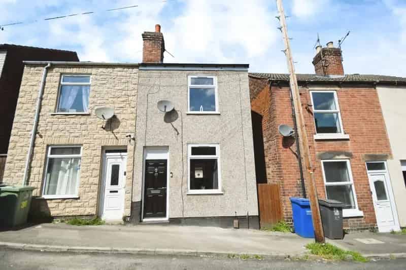 2 Bedroom House For Sale in Whittington Moor