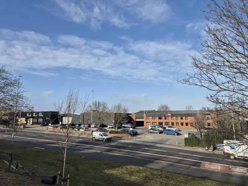 Warehouse Units with Offices and Yard Access