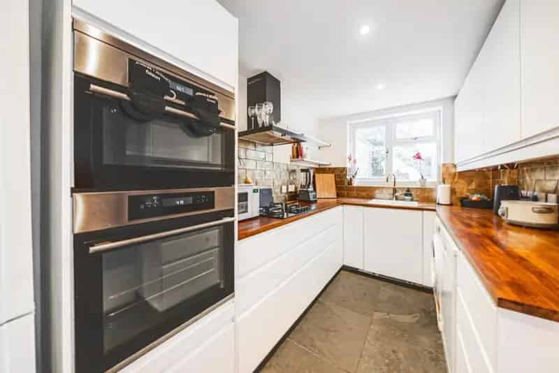 Large Victorian Duplex Flat Clapham 2 Double Bedrooms Garden