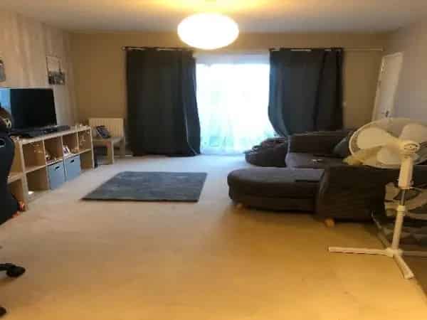 5 Year Old Top Floor Flat New Bathroom and Kitchen