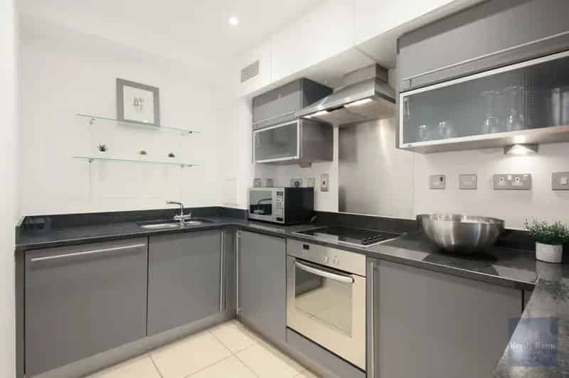 1 bedroom  Flat to rent, London, SE1