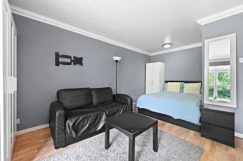 0 Bedroom Flat House to Rent Shepherds Bush Chiswick