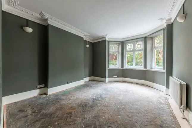 2 Double Bedroom Apartment Kensington 1310 sq ft