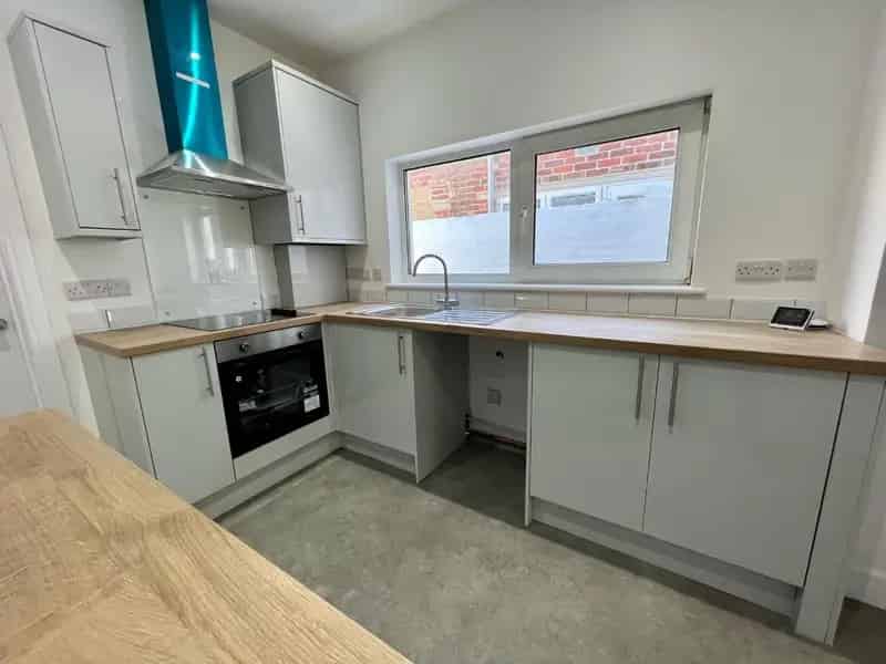 2 Bedroom Terraced House to Rent in Portsmouth