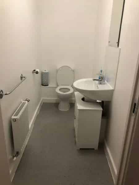 3 Bedroom Flat with 2 Balconies and Communal Garden