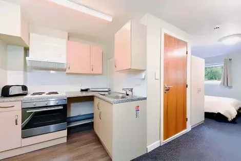 93 m² Aberdeen Studio Flat Self Contained