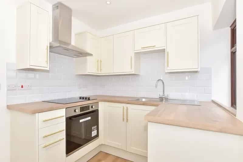 2 Bedroom Detached Bungalow for Sale Rochester