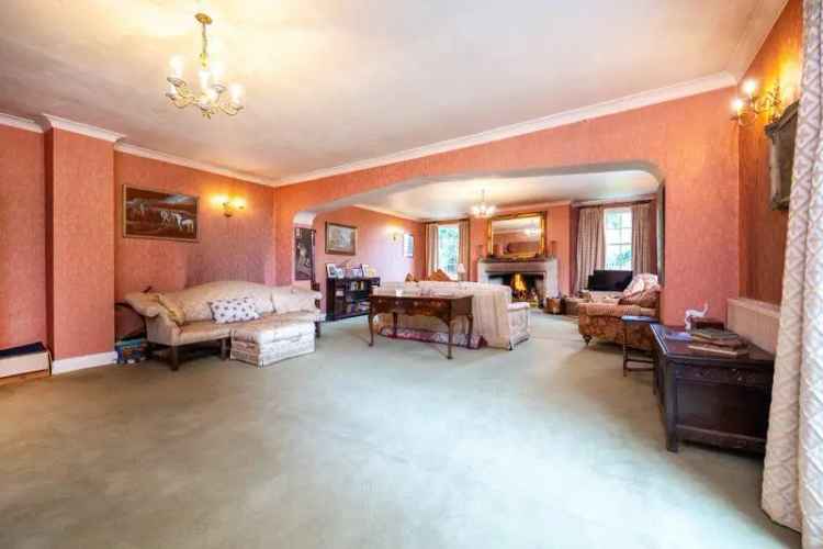 Georgian Country House with Equestrian Facilities 78.74 Acres