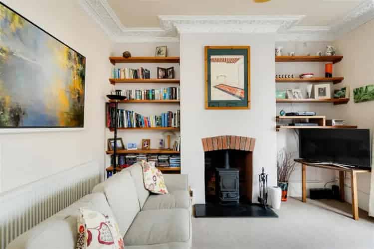 4 Bedroom Semi-Detached Victorian House for Sale