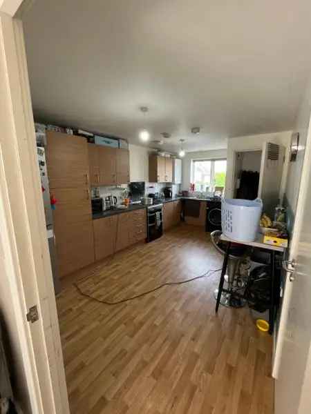 House For Rent in Bradford, England