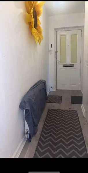 Flat For Rent in Southend-on-Sea, England