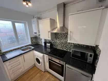 1 Room Flat 56m² Cardiff Grangetown Studio Apartment