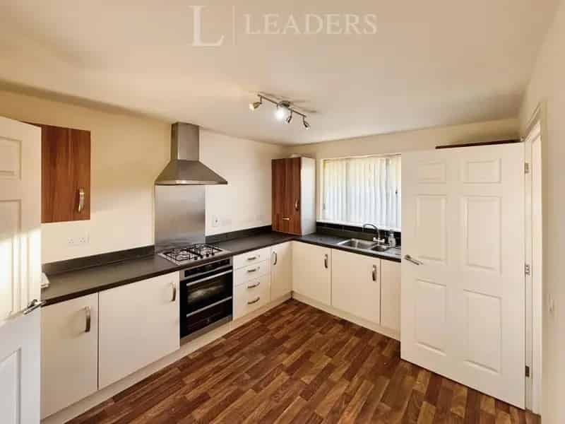 3 Bedroom Terraced House for Rent - No Deposit Option