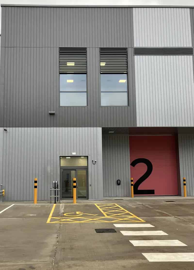 Greenwich Office Warehouse 11515 sq ft - Modern Space Available Now