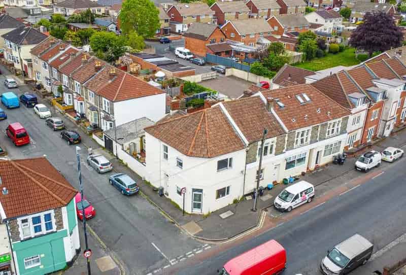 4 Bedroom Flat for Sale