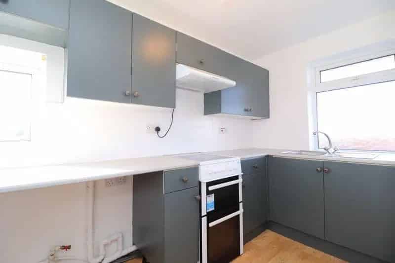 2 Bedroom Apartment to Rent Insley Gardens