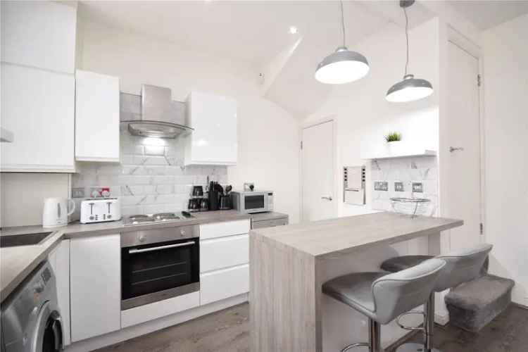 House For Sale in Leeds, England