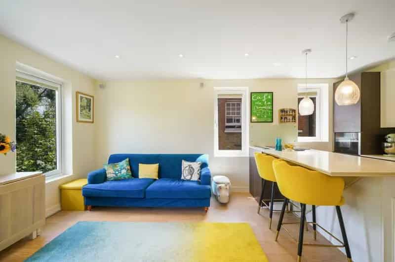 2 Bedroom Maisonette for Sale in Grove Park Chiswick