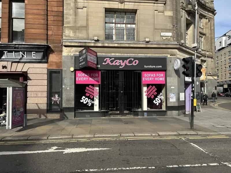 Ground Floor Retail Unit in Landmark 1920s Building