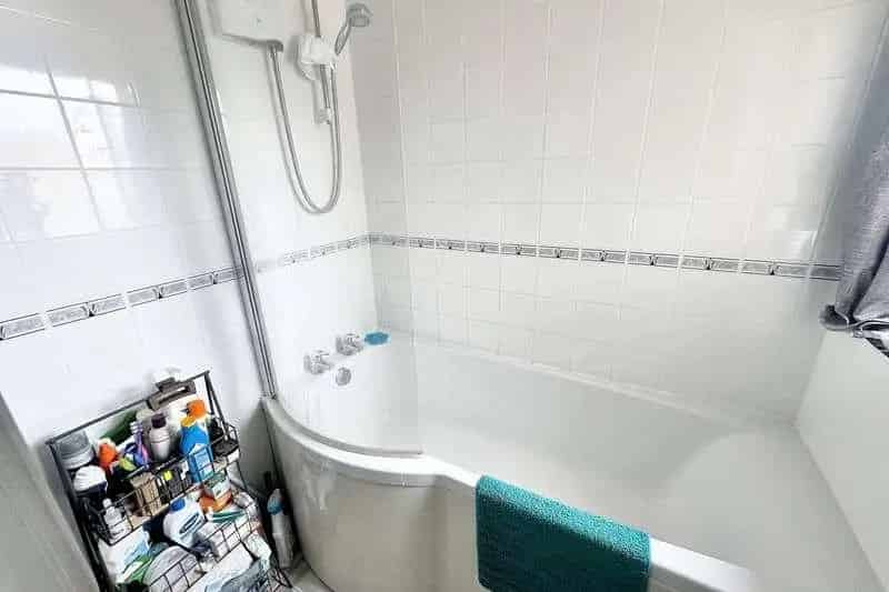 2 Bed Flat for Sale Near Potterne Park