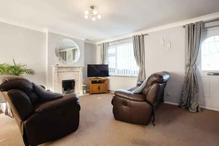 Three Bedroom Semi Detached House With Garage And Gardens