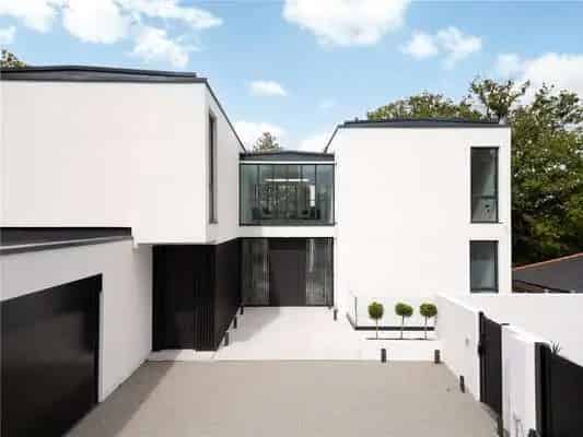 Spectacular Contemporary Home on Coombe Estate