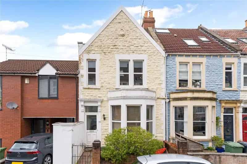 3 Bedroom Victorian Terrace House for Sale in Southville