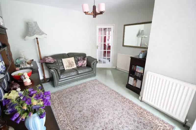 3 Bedroom Semi Detached House for Sale Bulkington Warwickshire