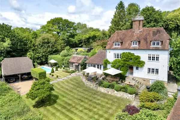 Mount Pleasant Farmhouse: Grade II Listed Period Home with Pool and Annex
