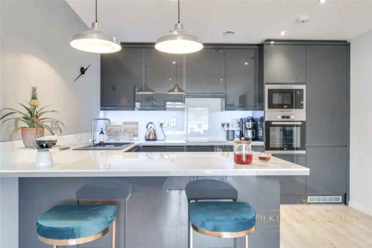 2 Bedroom Apartment Peirson House Luxurious City Living