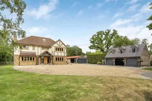 Stylish Family Home with Barn and Pool Near Horley