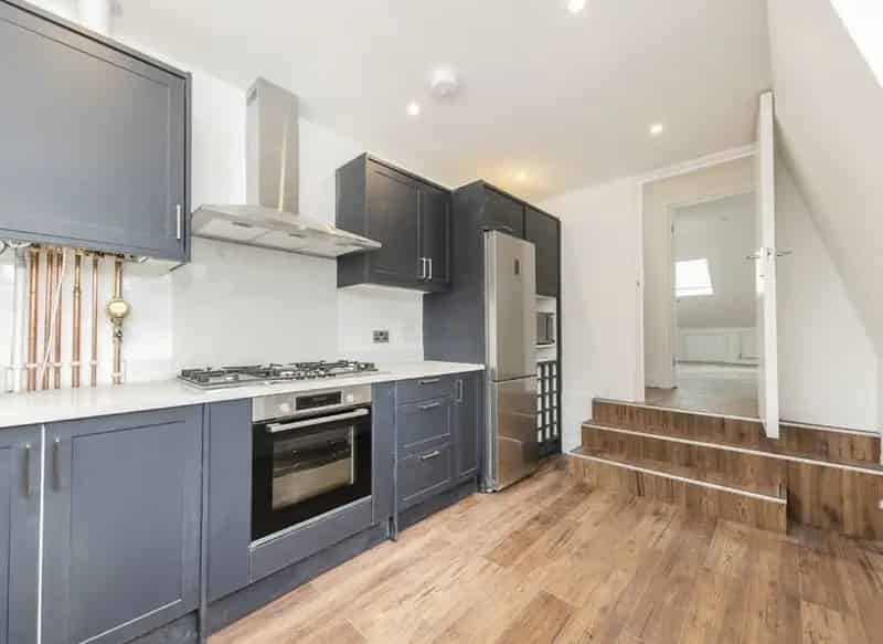 3 Double Bedroom 2 Bathroom Split Level Apartment For Rent