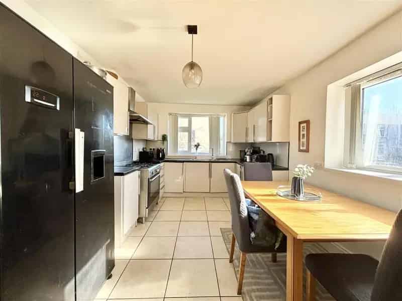 5 Bedroom Townhouse For Sale