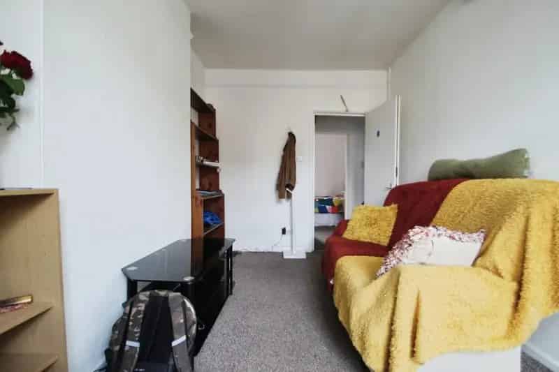 1 Bedroom Flat To Rent Available 04 10 2025