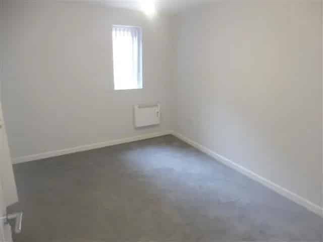 Modern One Double Bedroom Apartment Kidderminster Town Centre