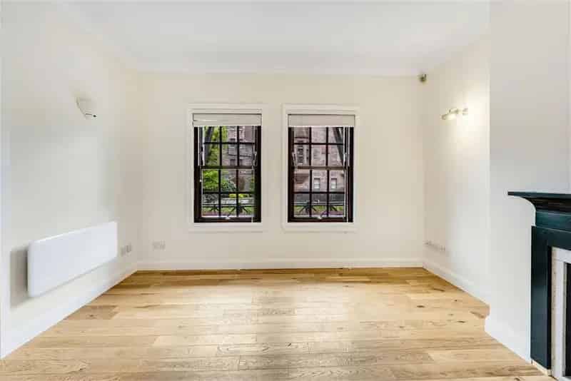 4 Bed Flat - Maisonette with 1 Reception Room