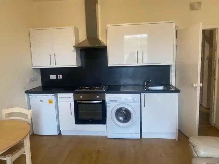 1 Bedroom Flat To Rent Available Now