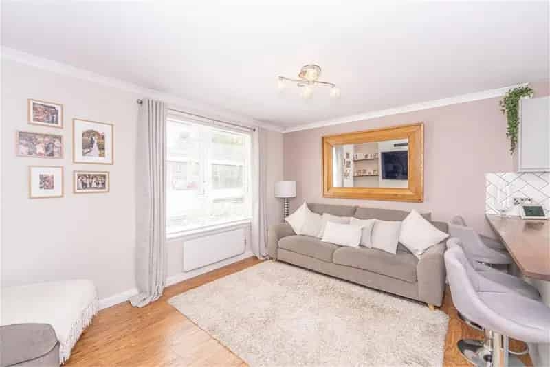 1 Bed Flat Leith Edinburgh Ground Floor Modern Flat